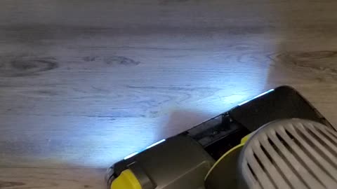 Testing my new cordless Shark wet mop/vacuum