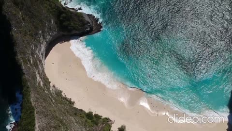 The Perfect Paradise Beach Scene in 4K: White Sand, Blue Water & Waves