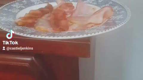 Johnny Cash loves his bacon