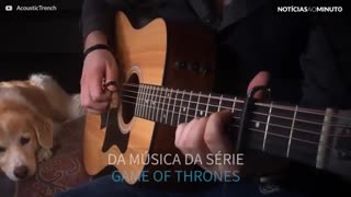 Ouça a música do Game Of Thrones em uma guitarra de 12 cordas
