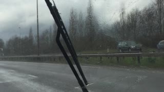 What to Do When Your Windshield Wipers Break