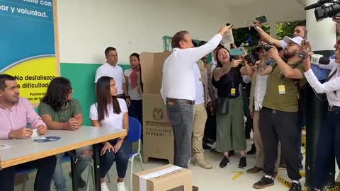 Video: Así votó Rodolfo Hernández en Bucaramanga