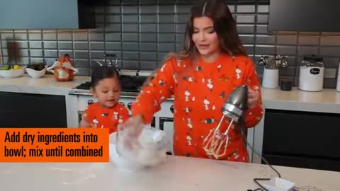 Kylie Jenner_ Halloween Cookies with Stormi.