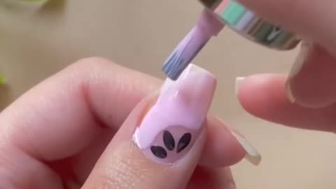 💅💕Easy floral nail art design #nailart2023 #naildesign #youtubeshorts
