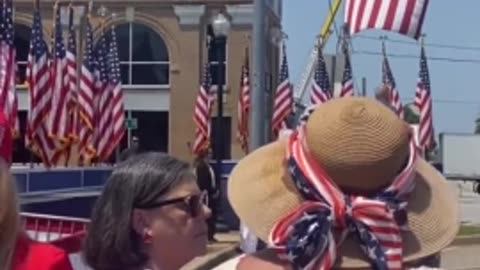 🍿🍿🍿 Linsey Graham Booed off the stage before Trump Rally in his homestate - Pickens SC