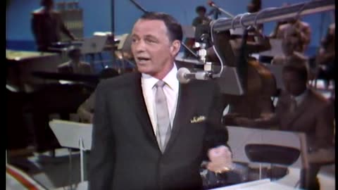 Frank Sinatra - Fly Me To The Moon = Music Video 1966