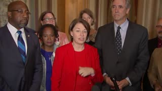 Klobuchar Calls TX Dems Who Fled State ‘Courageous Freedom Fighters’