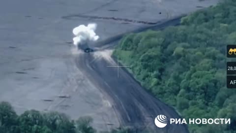 Zelensky forces offensive near Kleshcheevka with multiple Nato vehicles.