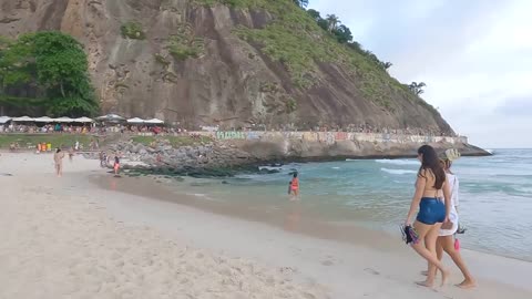 Best beaches walk//Girl day enjoy on beach//Copacabana beach