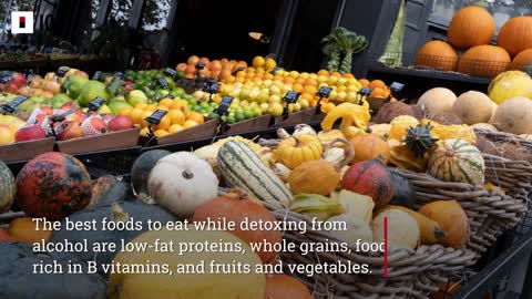WATCH: Tips On What To Eat While Detoxing For "Sober October"