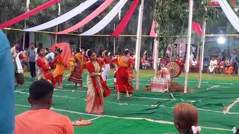 Girls dancing bihu dance