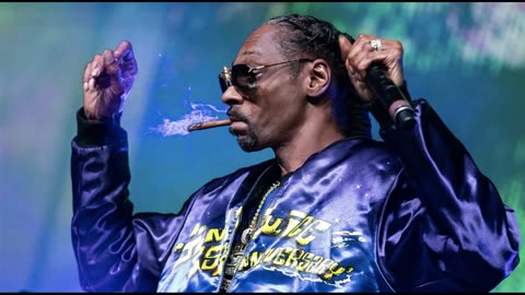 Reason Why Snoop Dogg Will NEVER SMOKE Weed Again