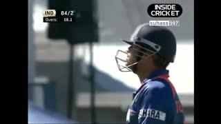 Cricket fans sachin tendulkar and sehwag play the cricket video