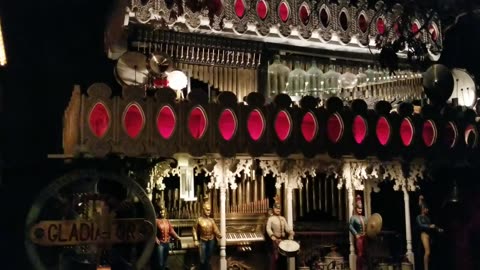 19th Century street Gladiator Calliope @ the house on the rock