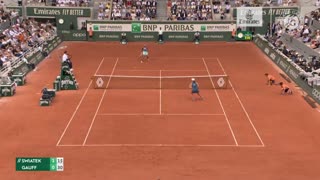 Highlights of the Roland-Garros 2022 final between Iga Swiatek and Coco Gauff