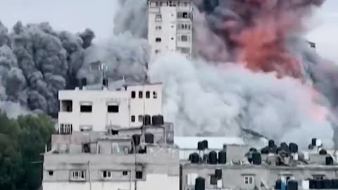 Gaza building collapses after airstrike | ABC News