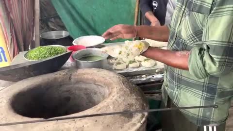 Famous करारे Tandoori Naan Chole | करारे तंदूरी नान छोले | Indian Street Food
