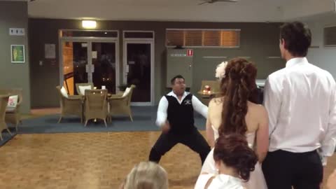 WEDDING DANCE STOPPED BY HAKA. AWESOME.