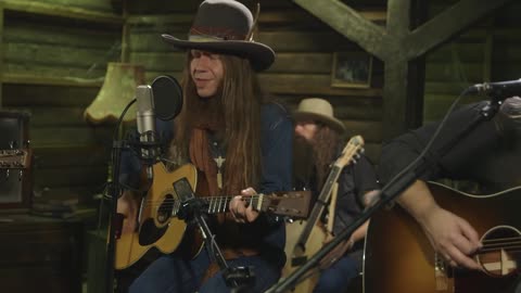Blackberry Smoke - One Horse Town Acoustic