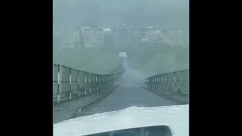 Crazy winds in japan makes bridge super dangerous