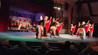 Sarawak Cultural Village: BidayuhTraditional Dance (Cuti Cuti Malaysia)