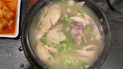 Whole chicken soup in a hot pot! (Samgyetang)