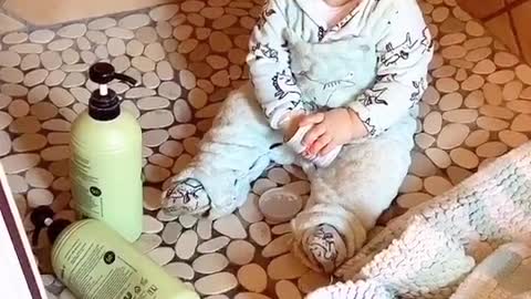 Naughty Baby Makes Huge Mess In The Shower, Feels No Remorse