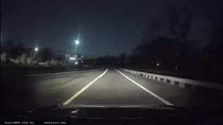 Highly visible meteor caught on dash cam