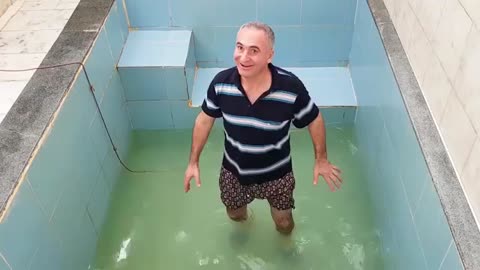 The Pool BALLOON in Slime PRANK! ONLY BALLOON SLİME hair KEREM'İN JOKE 1