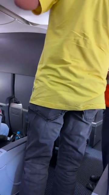 Furious Passenger Gets Kicked Off Flight for Arguing Over Overhead Bin