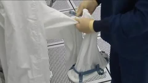 Gowning and De-Gowning Garment Procedures - Prudential Cleanroom Services