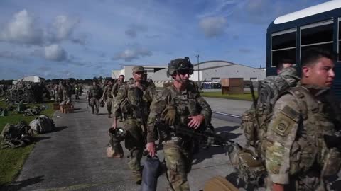Paratroopers load to assist Afghanistan evacuation