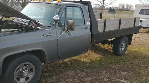 73 Chevy Square Body - Rusty Replacement Cab Arrives
