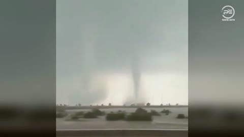 Doomsday for Saudi Arabia! Huge tornado and severe flood hit Jizan
