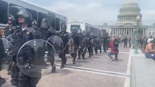 Riot Police March Towards The Supreme Court