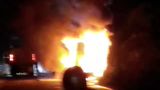 Delincuentes incendiaron un camión en carreteras de Santander 1