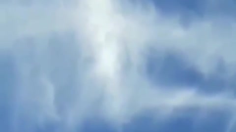 Strange phenomenon in the Syrian sky