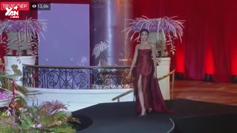 H'Hen Niê lần đầu catwalk ở Miss Universe 2018
