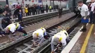 Three Russians Pull 1000t Train In Guinness Record Bid