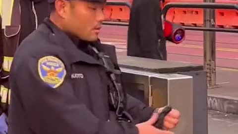Bystander tries to dissuade someone from calling the cops for an assault.
