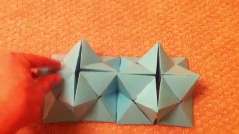 Where to Hinge the 8 Cubelets of a Yoshimoto Cube