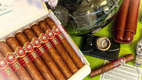 Cigar review #1 - H.Upmann Royal Robusto LCDH (can't get enough of it, bought a box)