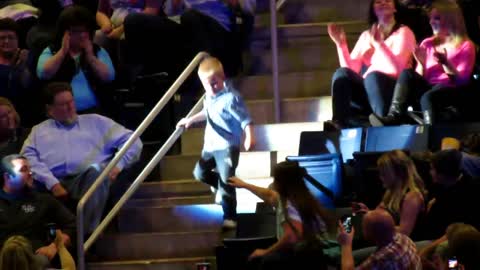 Boy Starts Dancing At A Concert And Leaves The Crowd In Awe