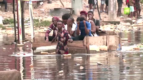 Hundreds dead as Congo River basin floods