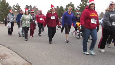 Santa Stampede 5K - 2014 Start