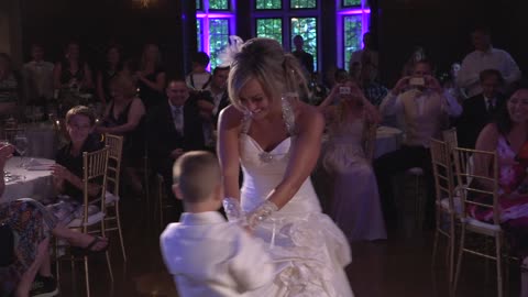 6-Year-Old Boy Surprises Mom With Unforgettable Mother-Son Wedding Dance