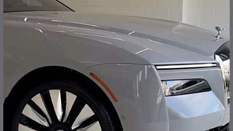 Future Classic: 2024 RR Spectre in Tempest Grey