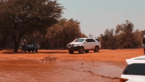 Fortuner 🏆 4x4 Takes on Mud Hole! #shorts #trendingshorts #fortuner #4wd #status #travel