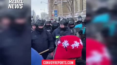 😵😭🇨🇦SAVE CANADA | Ottawa police turn violent on peaceful protesters!🇨🇦😵😭