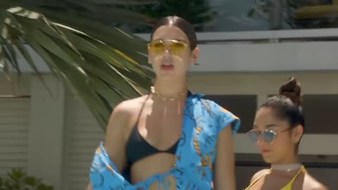 Dua Lipa - New Rules (Official Music Video)